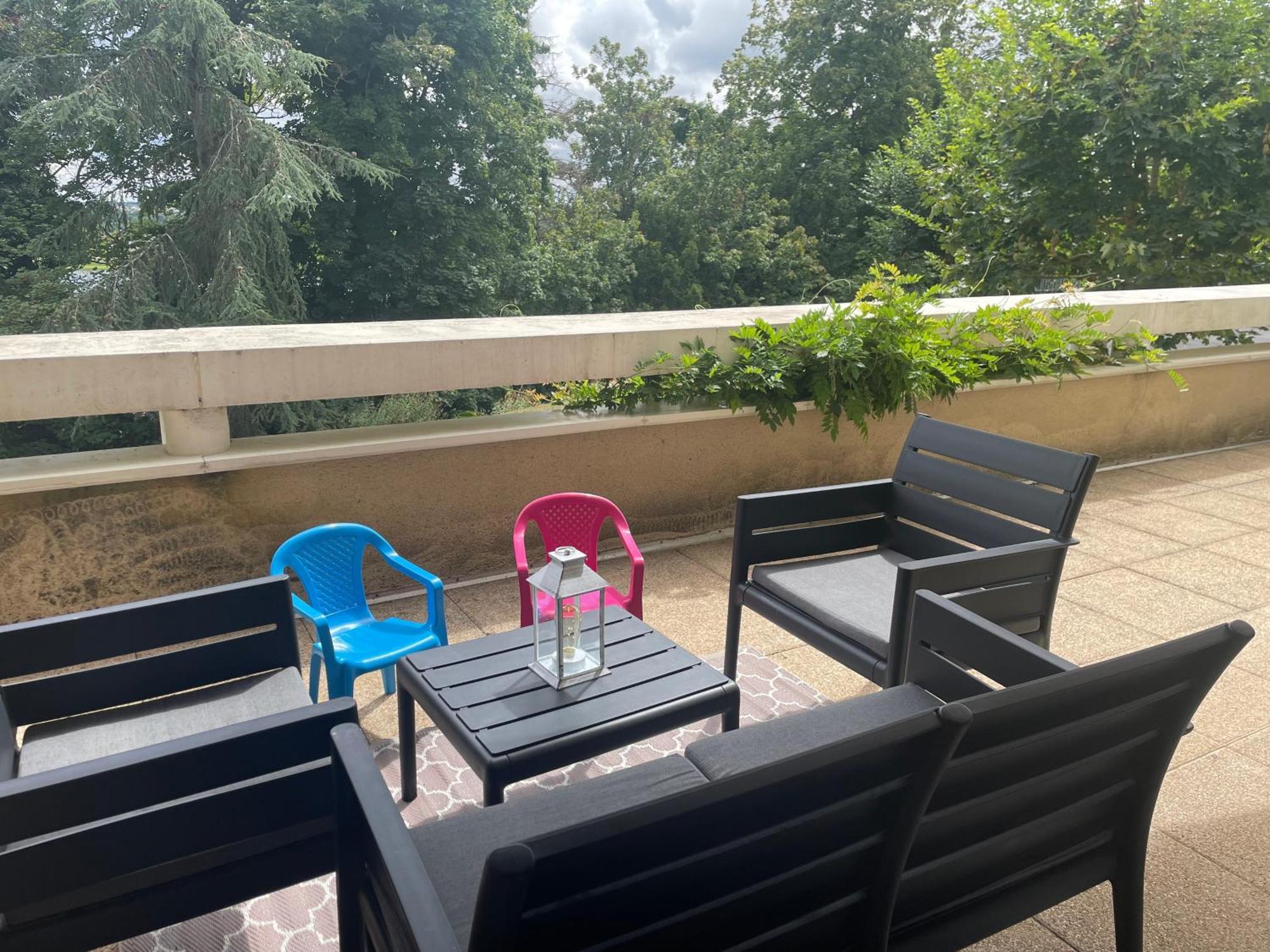 Appartement Avec Parking & Linge Inclus & Local Velos บลัวส์ ภายนอก รูปภาพ